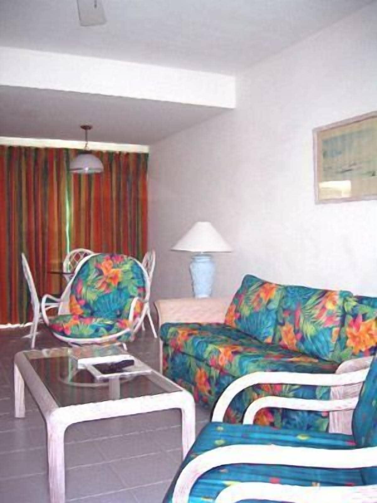 Dickenson Bay Cottages Cedar Grove エクステリア 写真