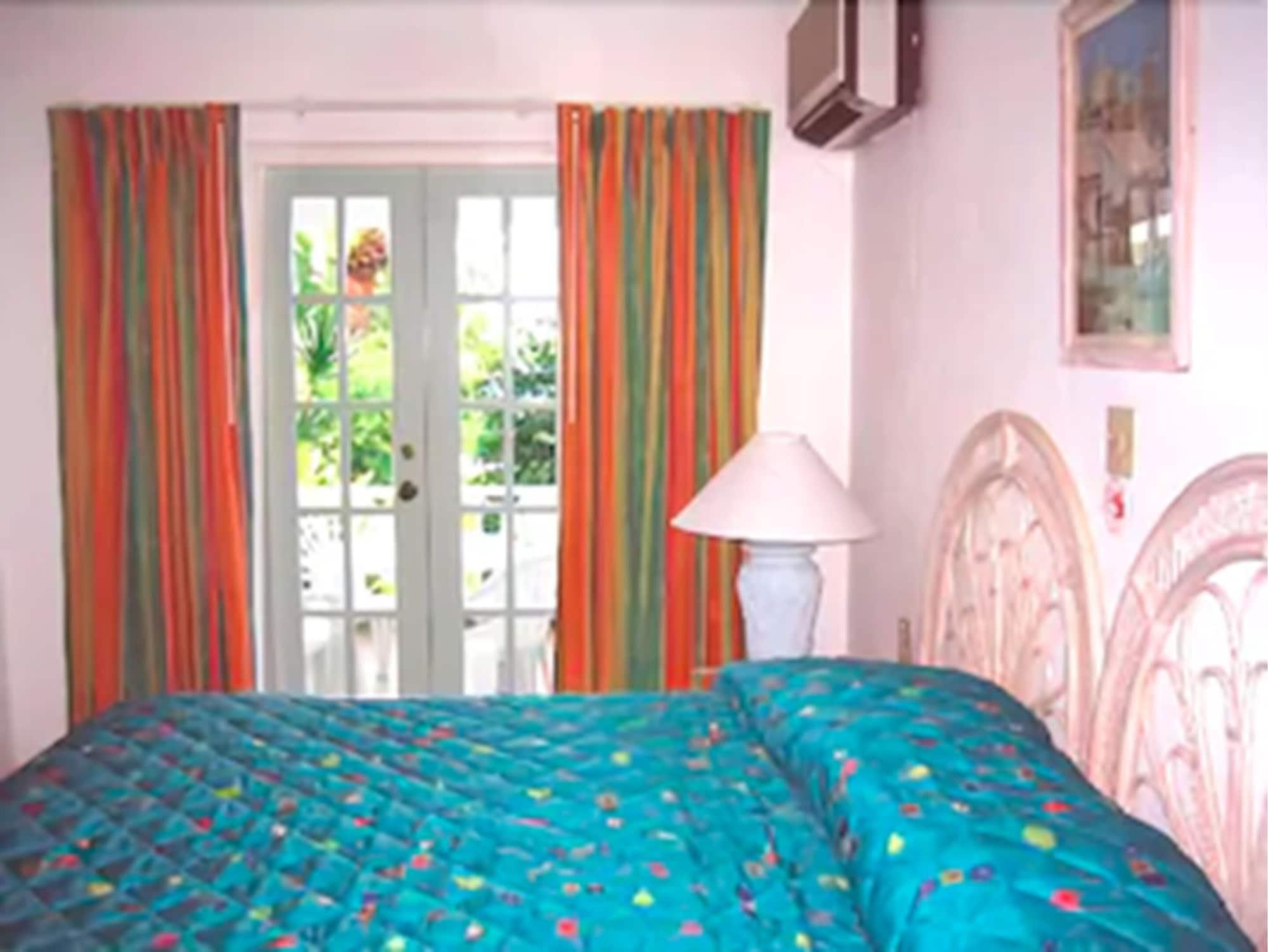 Dickenson Bay Cottages Cedar Grove エクステリア 写真