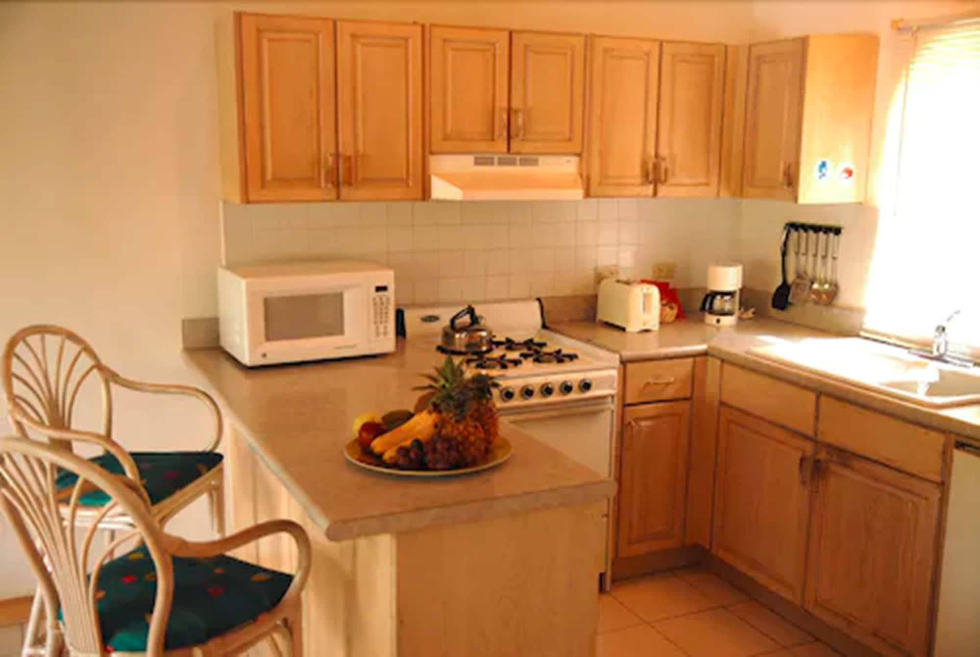 Dickenson Bay Cottages Cedar Grove エクステリア 写真