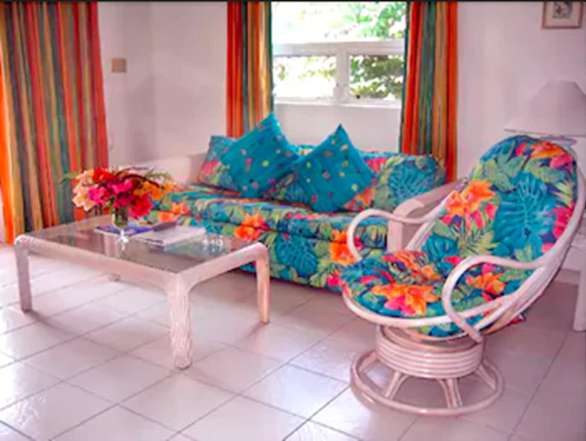 Dickenson Bay Cottages Cedar Grove エクステリア 写真
