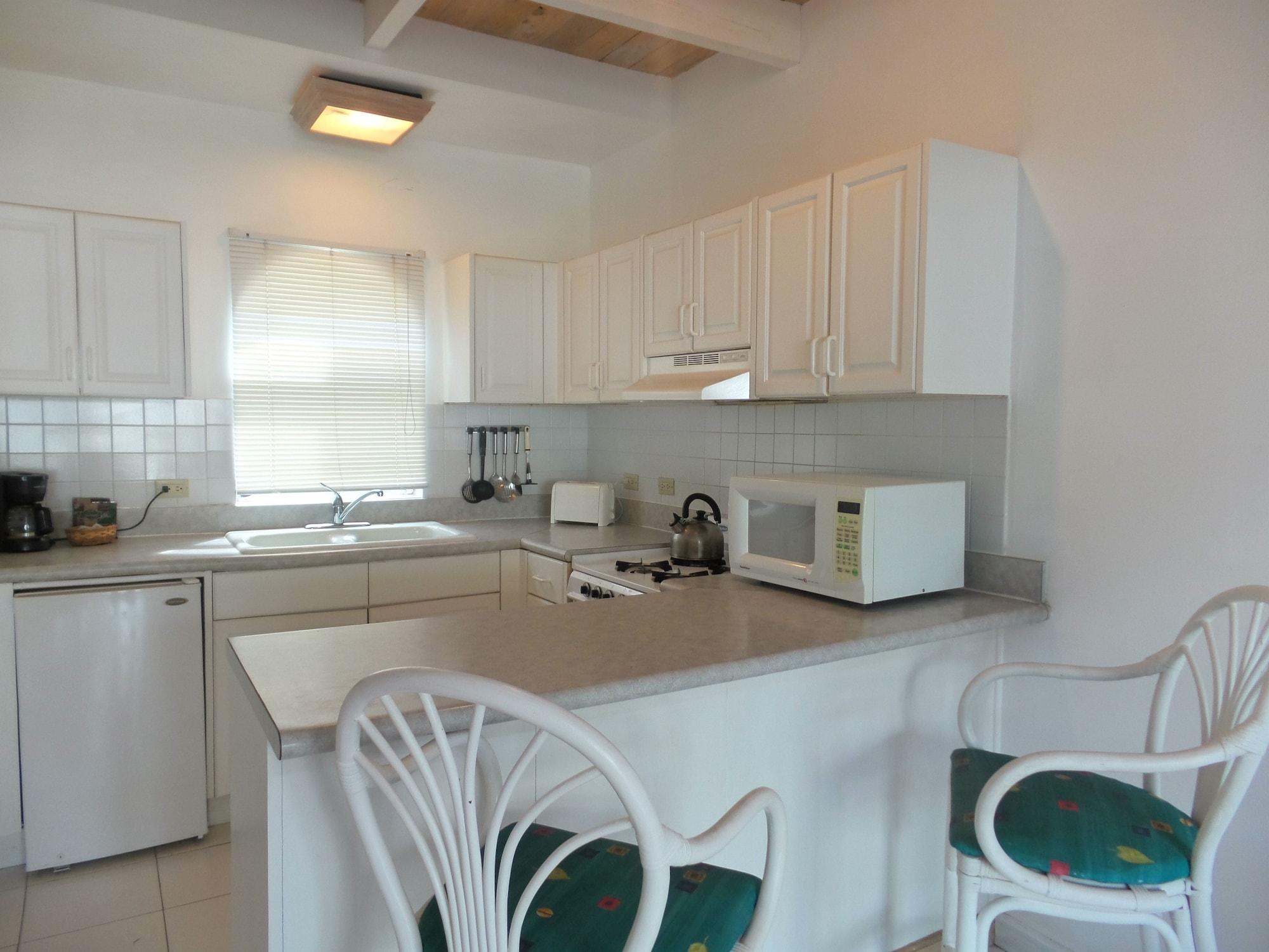 Dickenson Bay Cottages Cedar Grove エクステリア 写真