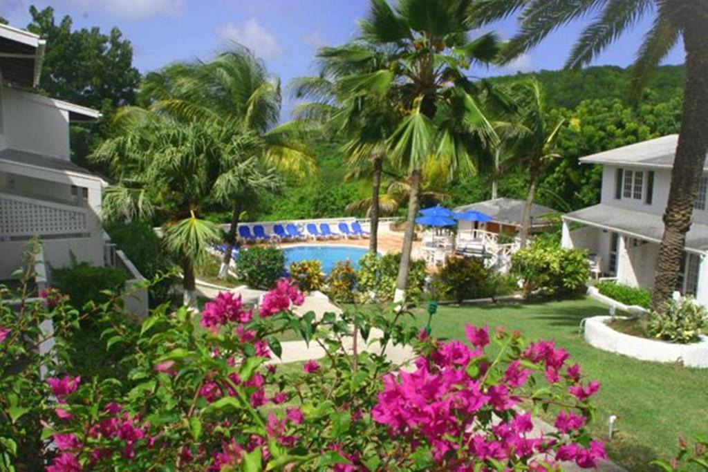 Dickenson Bay Cottages Cedar Grove エクステリア 写真