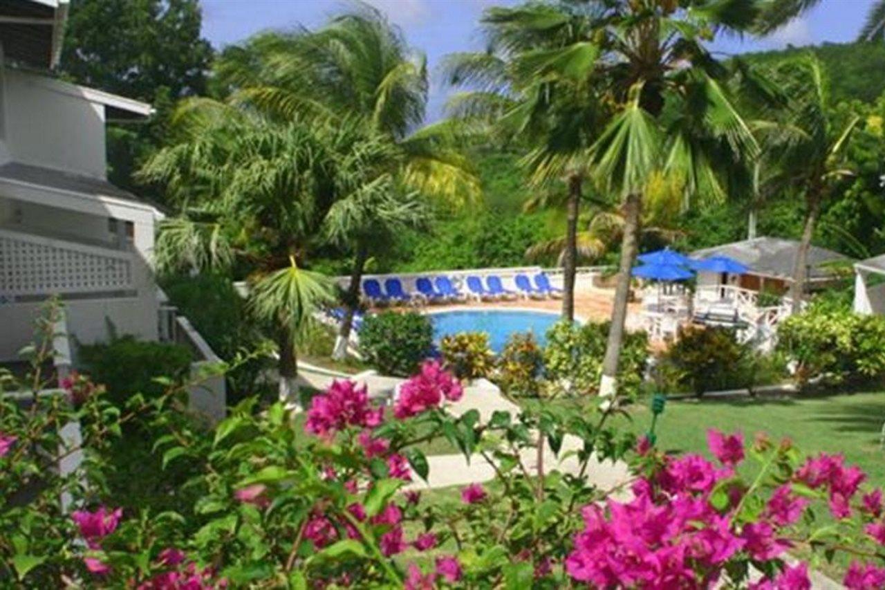 Dickenson Bay Cottages Cedar Grove エクステリア 写真